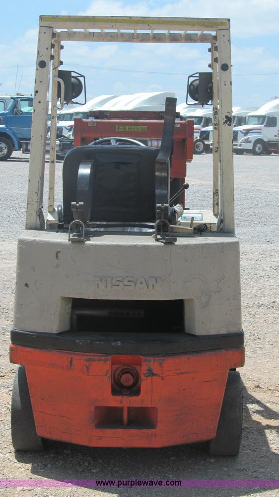image for item F3002 1996 Nissan Enduro 40 forklift