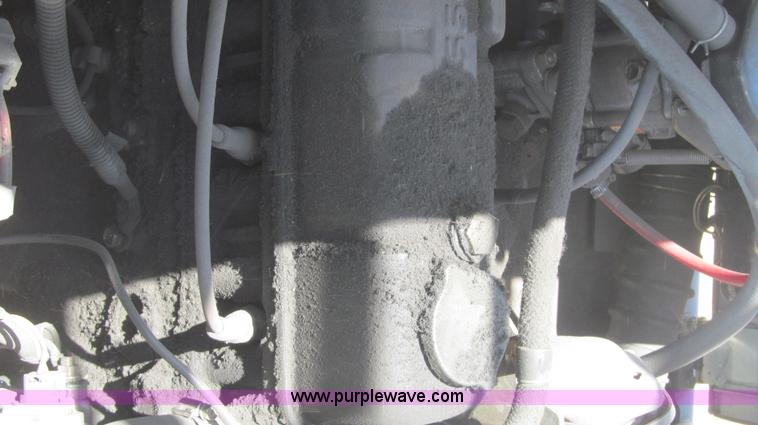 image for item F3002 1996 Nissan Enduro 40 forklift