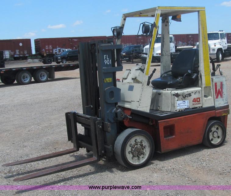 image for item F3003 1997 Nissan Enduro 40 forklift