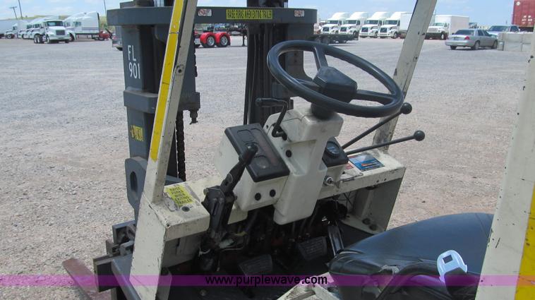 image for item F3003 1997 Nissan Enduro 40 forklift