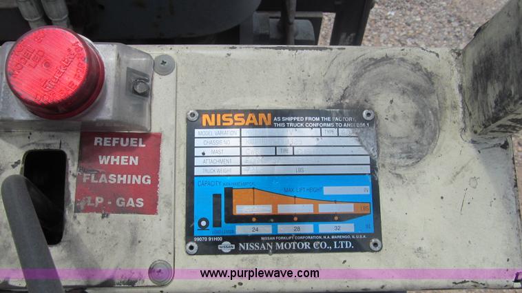 image for item F3003 1997 Nissan Enduro 40 forklift