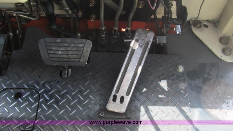 image for item F3003 1997 Nissan Enduro 40 forklift