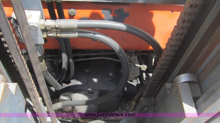 image for item F3003 1997 Nissan Enduro 40 forklift