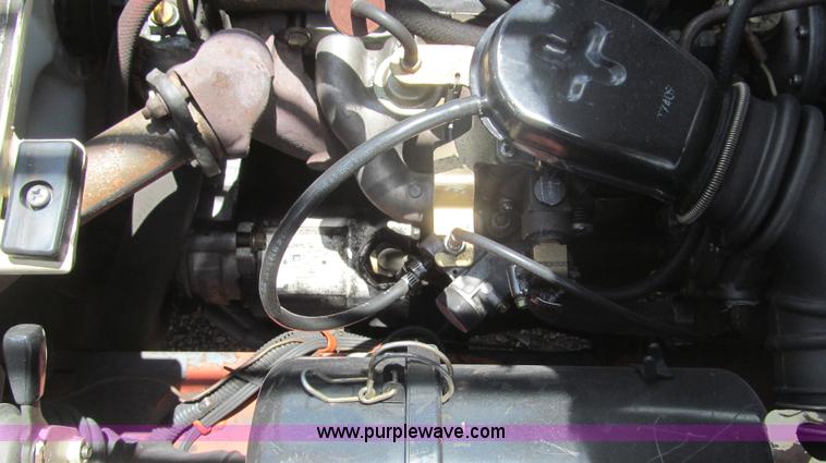 image for item F3003 1997 Nissan Enduro 40 forklift