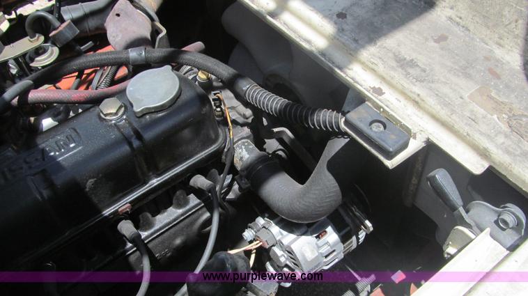 image for item F3003 1997 Nissan Enduro 40 forklift