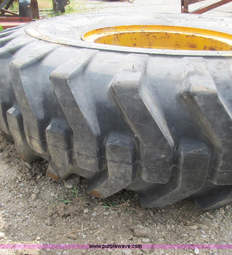 image for item K9293 Alliance Super Traction 16.00-24 tire, 16 ply tubeless