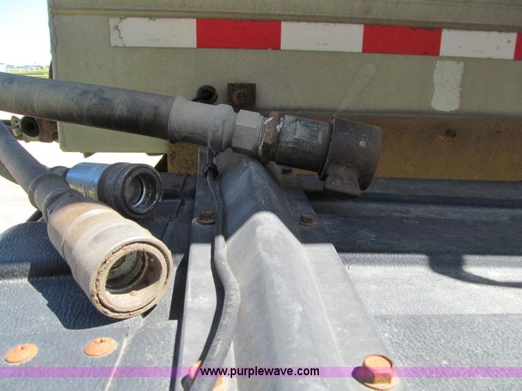 image for item A8329 2003 CEI Pacer AT35ML tandem axle trailer