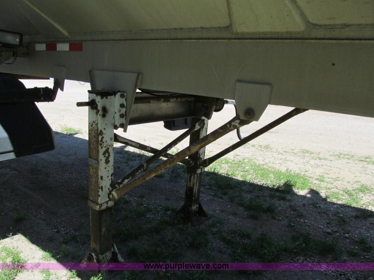 image for item A8329 2003 CEI Pacer AT35ML tandem axle trailer