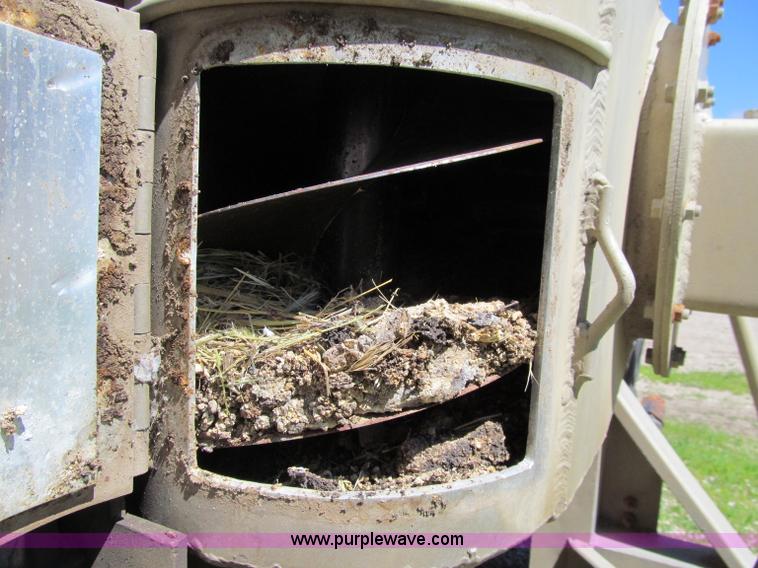 image for item A8329 2003 CEI Pacer AT35ML tandem axle trailer