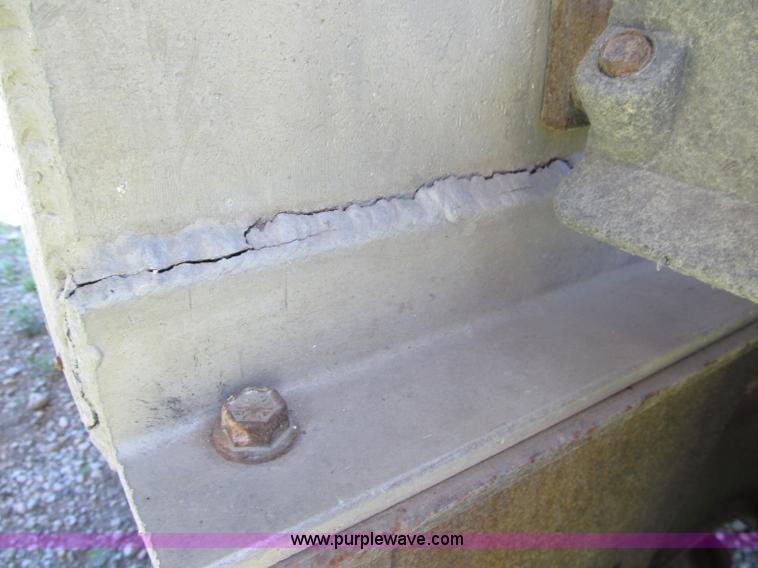 image for item A8329 2003 CEI Pacer AT35ML tandem axle trailer