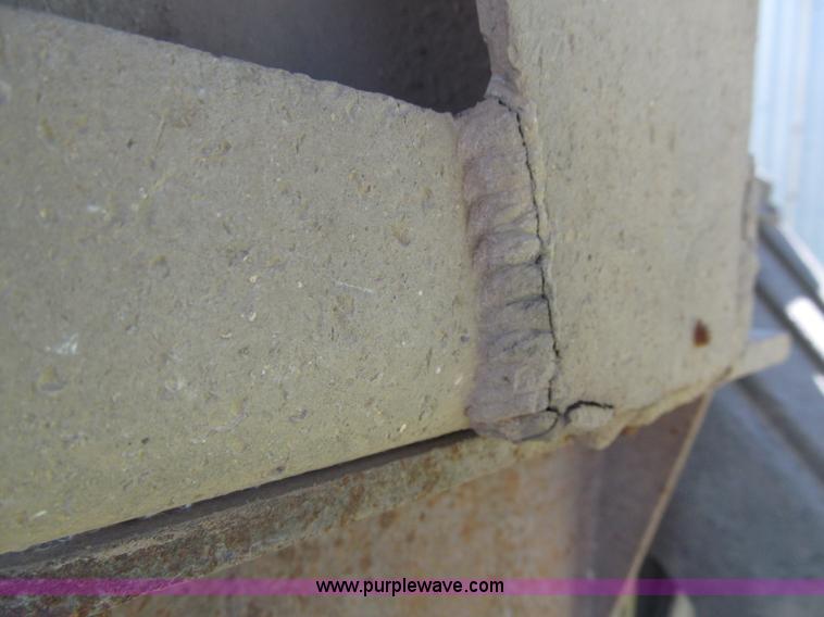 image for item A8329 2003 CEI Pacer AT35ML tandem axle trailer