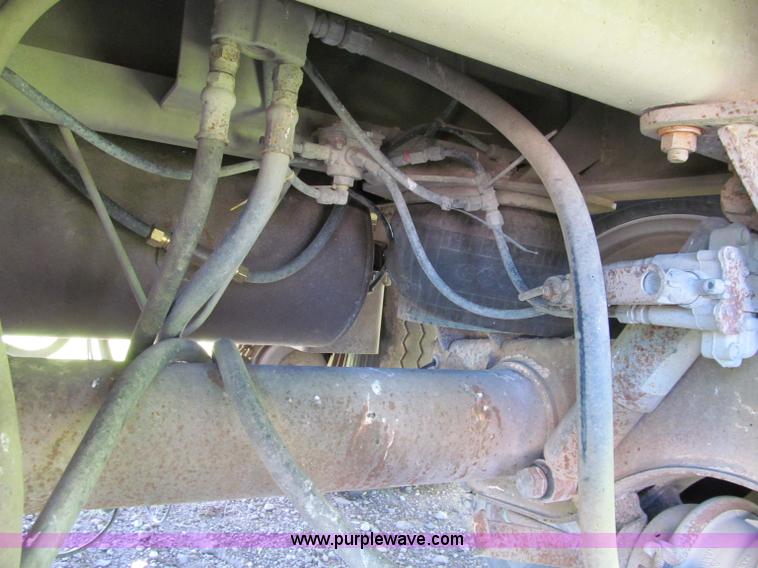 image for item A8329 2003 CEI Pacer AT35ML tandem axle trailer