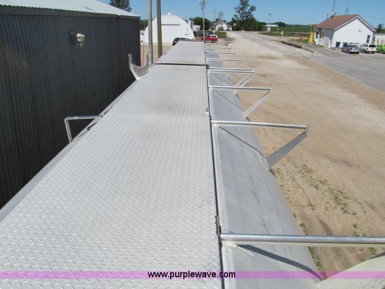 image for item A8329 2003 CEI Pacer AT35ML tandem axle trailer