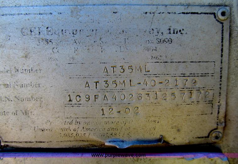 image for item A8329 2003 CEI Pacer AT35ML tandem axle trailer