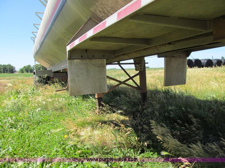 image for item A8330 1998 CEI Pacer tandem axle feed trailer