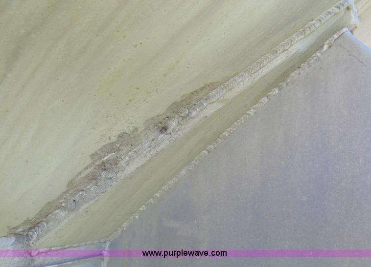 image for item A8330 1998 CEI Pacer tandem axle feed trailer