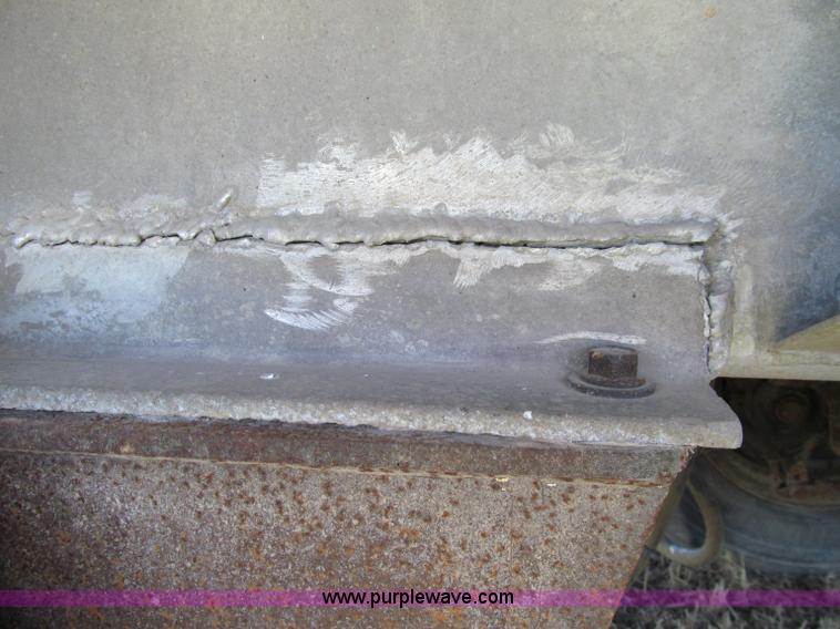 image for item A8330 1998 CEI Pacer tandem axle feed trailer