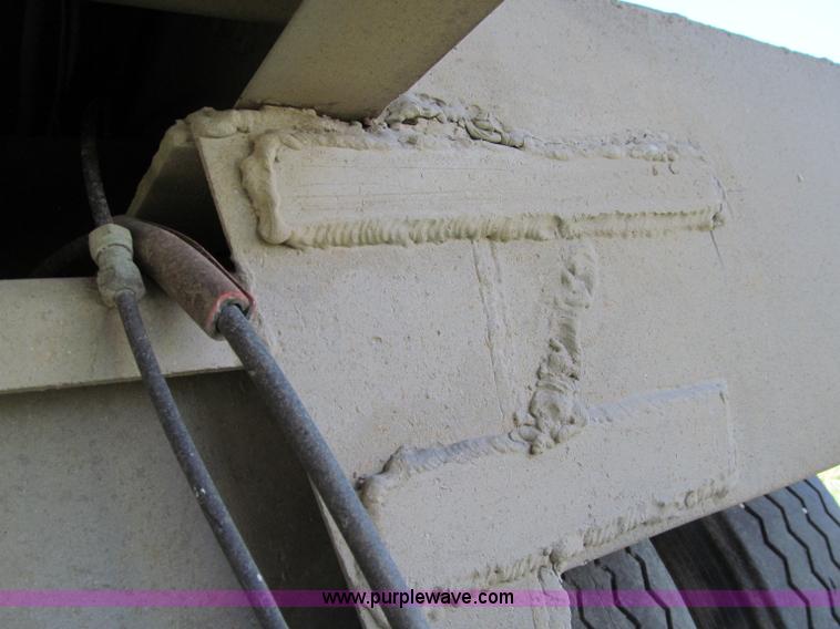 image for item A8330 1998 CEI Pacer tandem axle feed trailer