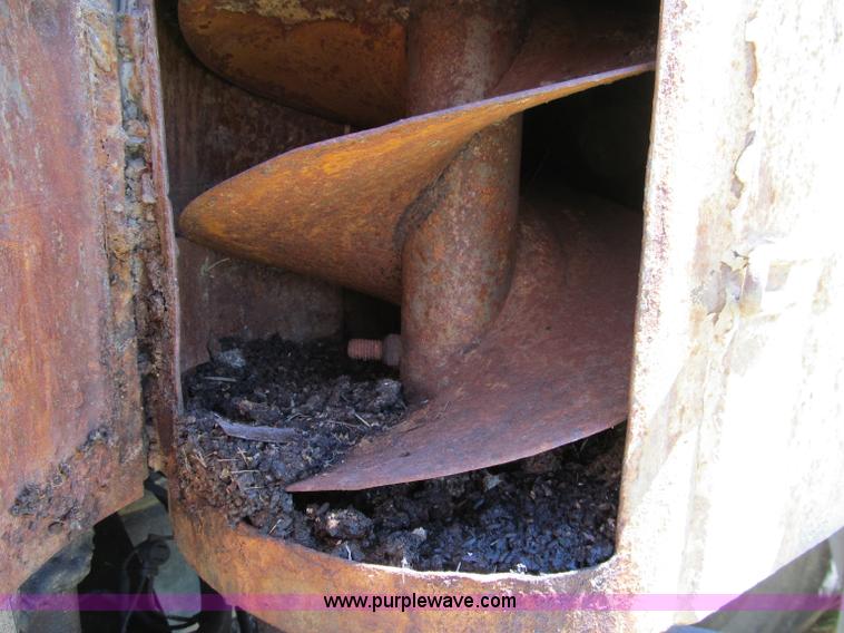 image for item A8330 1998 CEI Pacer tandem axle feed trailer