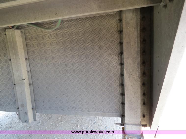 image for item B2412 2001 Barrett 50' livestock trailer