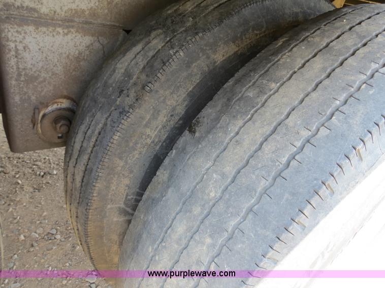 image for item B2412 2001 Barrett 50' livestock trailer