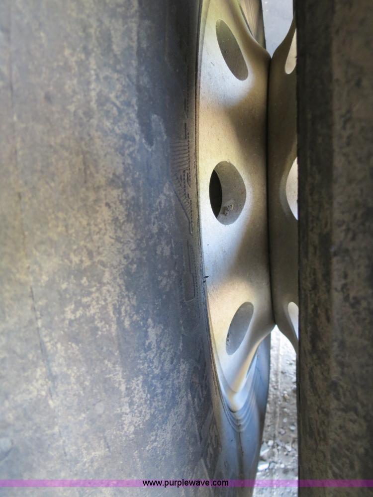 image for item B2412 2001 Barrett 50' livestock trailer