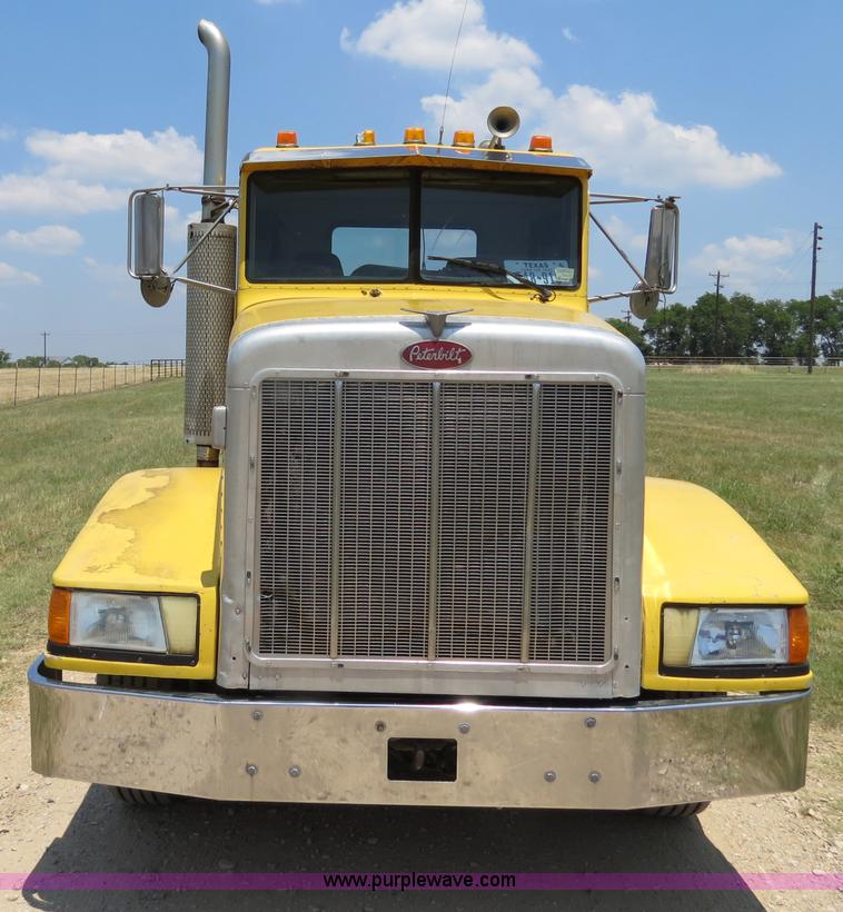 image for item B2414 1989 Peterbilt 377 semi truck
