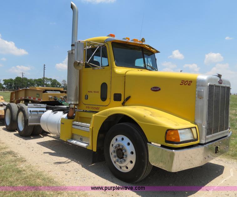 image for item B2414 1989 Peterbilt 377 semi truck