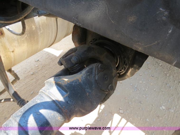 image for item B2414 1989 Peterbilt 377 semi truck