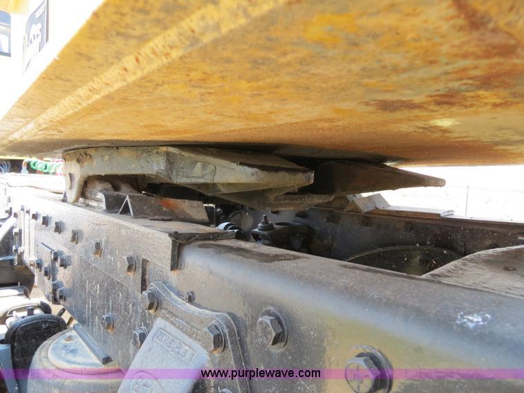 image for item B2414 1989 Peterbilt 377 semi truck