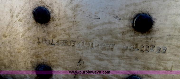 image for item B2418 1999 Barrett 48' livestock trailer