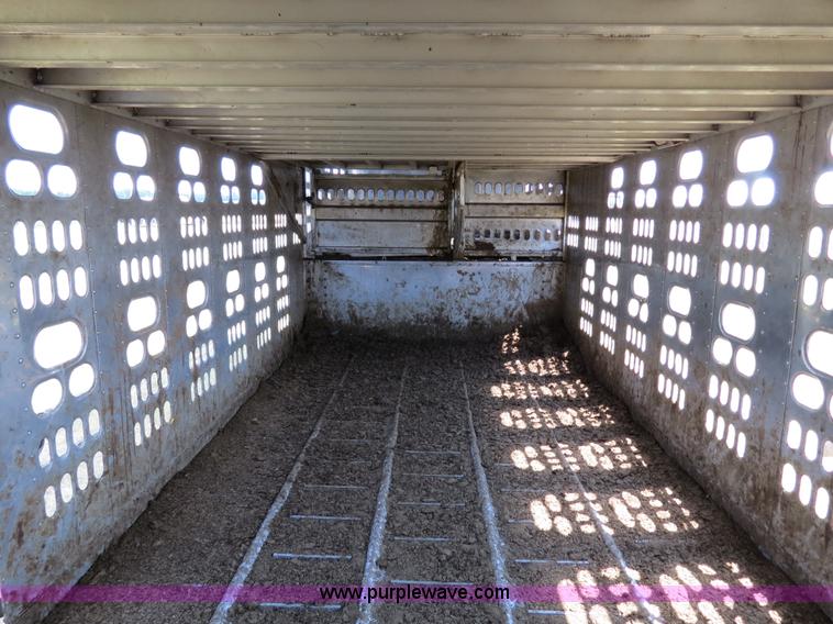 image for item B2418 1999 Barrett 48' livestock trailer