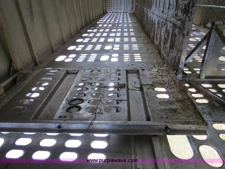 image for item B2418 1999 Barrett 48' livestock trailer