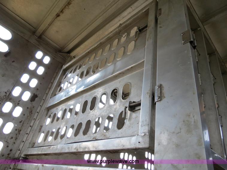 image for item B2418 1999 Barrett 48' livestock trailer