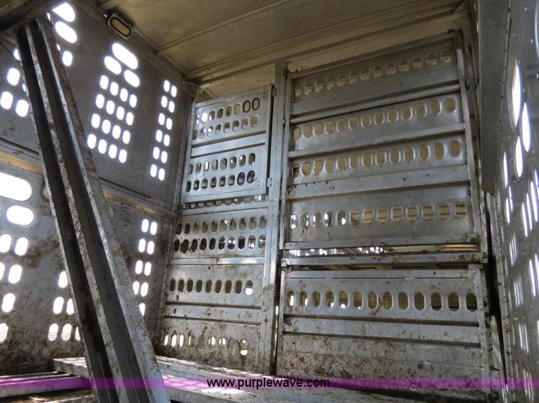 image for item B2418 1999 Barrett 48' livestock trailer