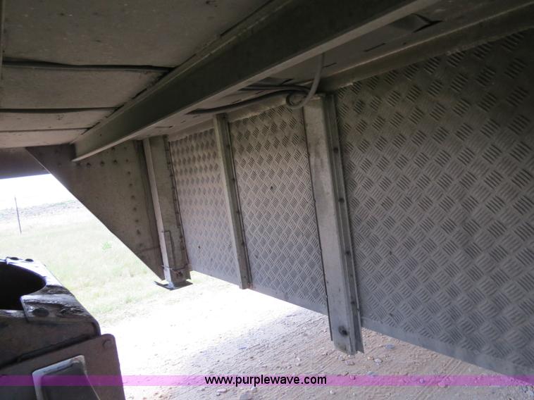 image for item B2418 1999 Barrett 48' livestock trailer