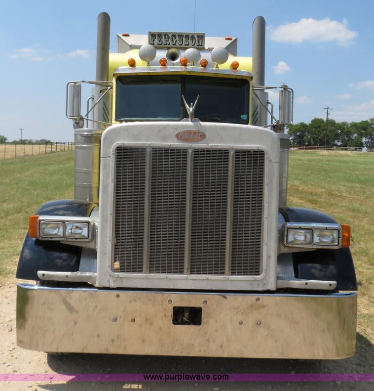 image for item B2419 1995 Peterbilt 379 semi truck