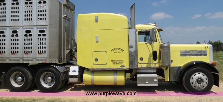 image for item B2419 1995 Peterbilt 379 semi truck