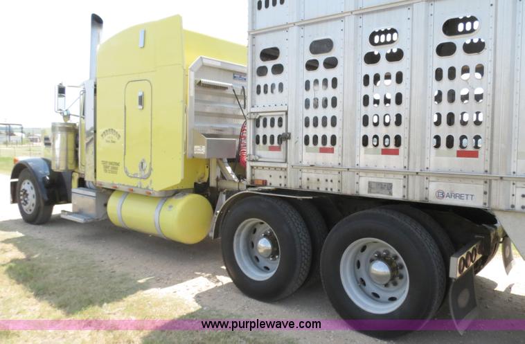 image for item B2419 1995 Peterbilt 379 semi truck