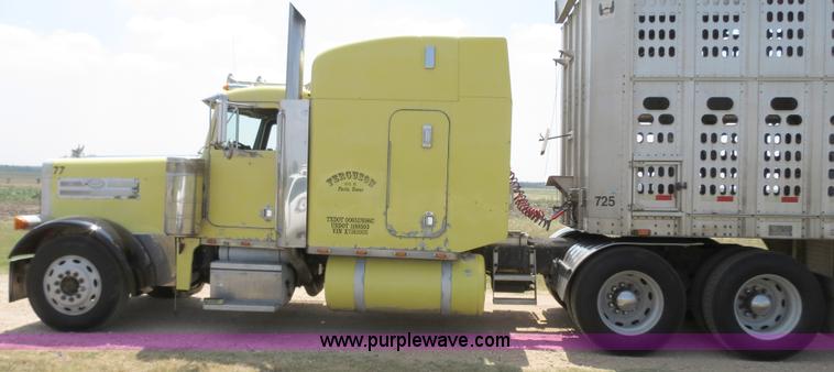 image for item B2419 1995 Peterbilt 379 semi truck