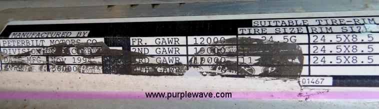 image for item B2419 1995 Peterbilt 379 semi truck