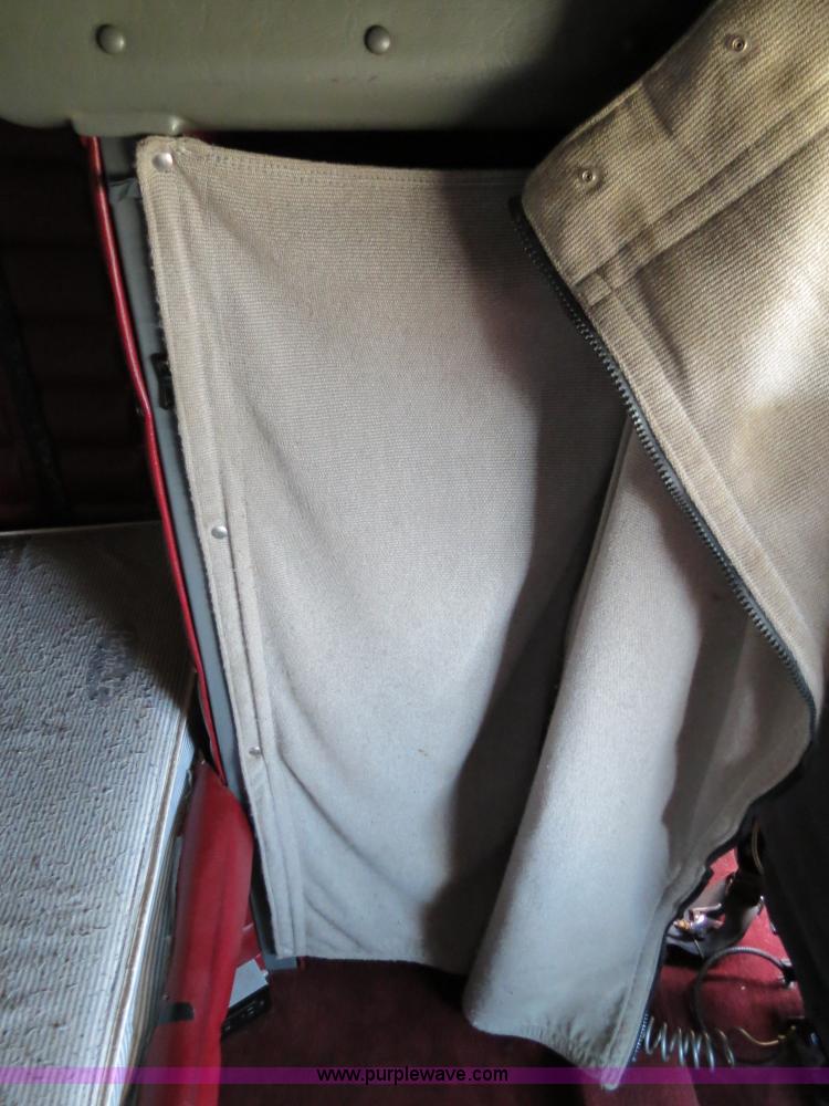 image for item B2419 1995 Peterbilt 379 semi truck