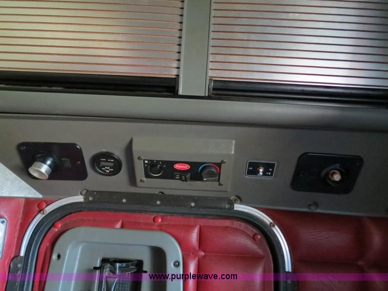 image for item B2419 1995 Peterbilt 379 semi truck