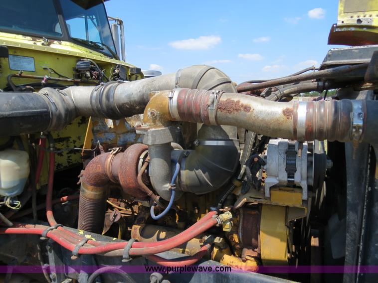 image for item B2419 1995 Peterbilt 379 semi truck