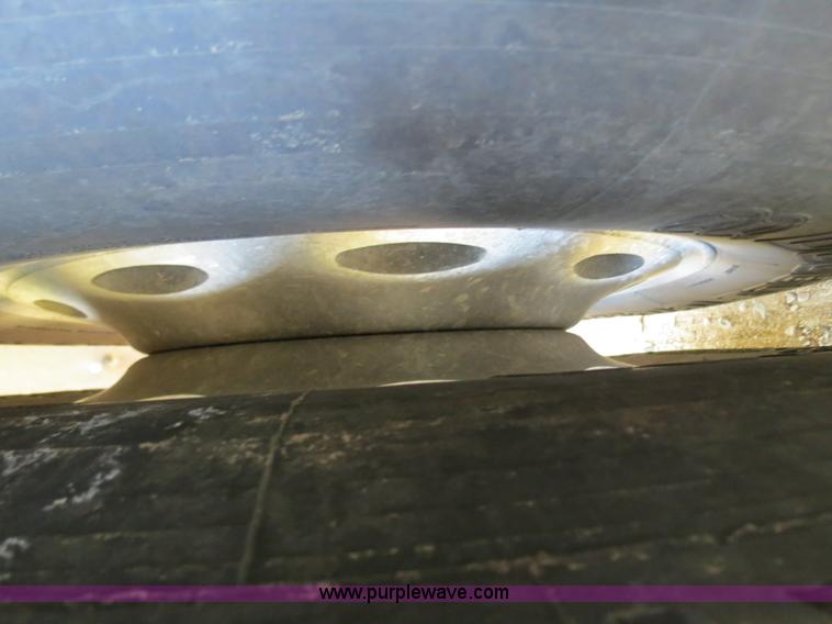 image for item B2419 1995 Peterbilt 379 semi truck