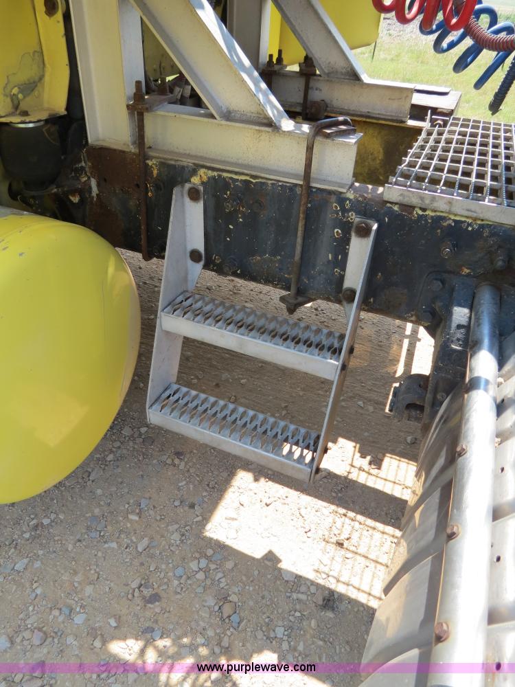 image for item B2419 1995 Peterbilt 379 semi truck