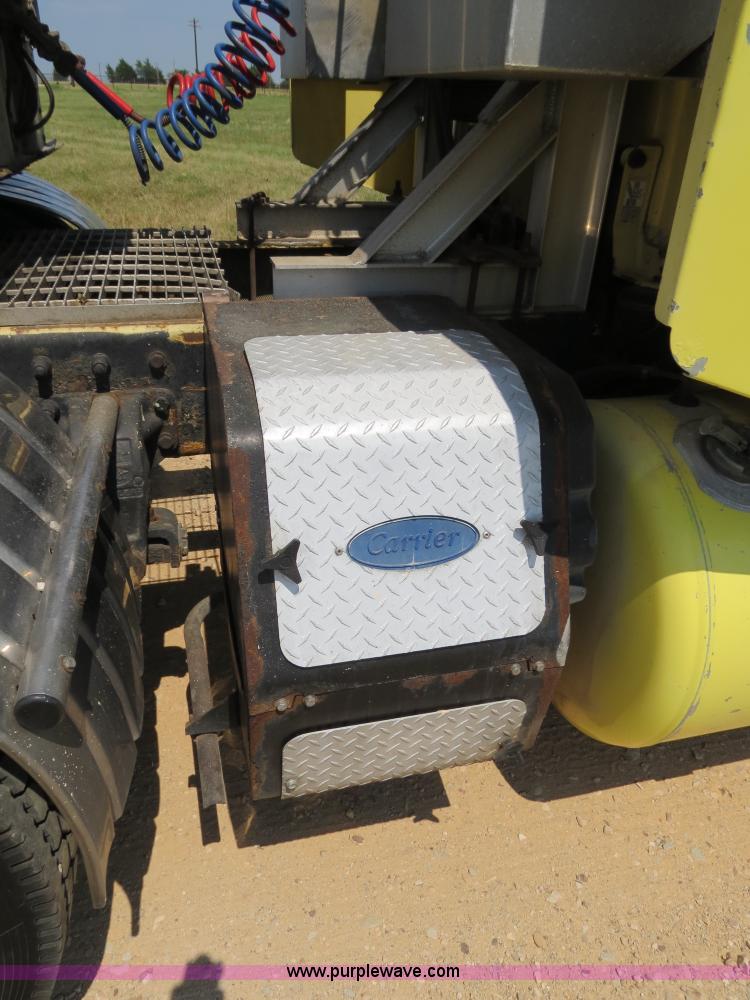 image for item B2419 1995 Peterbilt 379 semi truck