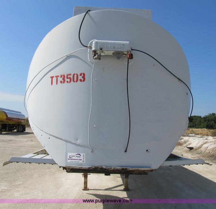 image for item B2734 1969 Fruehauf 39' aluminum tanker trailer