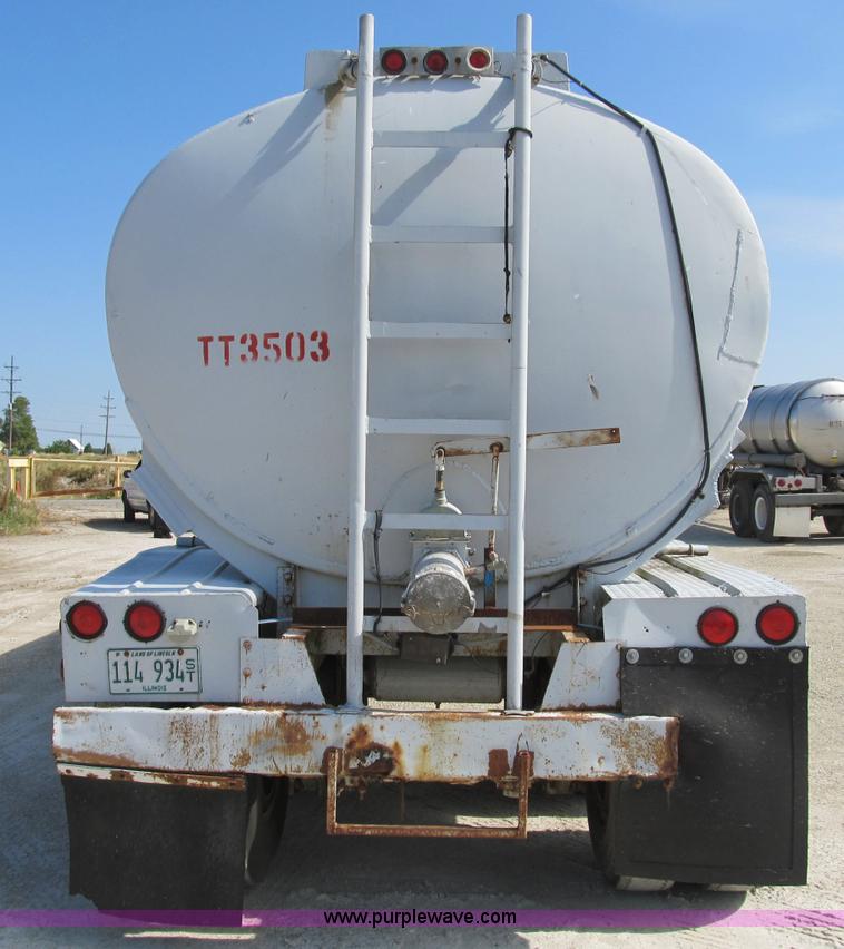 image for item B2734 1969 Fruehauf 39' aluminum tanker trailer