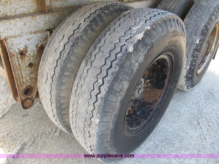 image for item B2734 1969 Fruehauf 39' aluminum tanker trailer